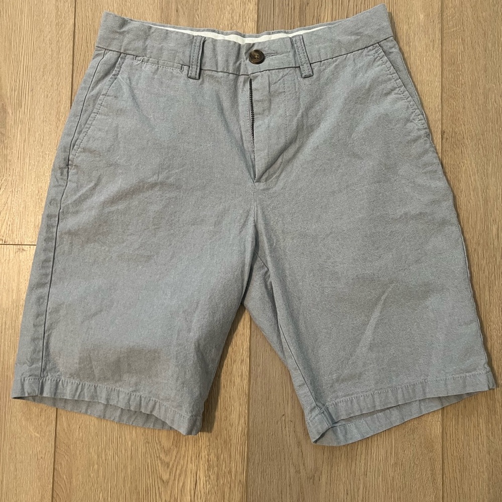 Old Navy Men's Light Gray Flat Front Shorts